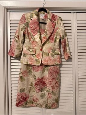 Vintage Newport News Cream Floral Skirt Suit with Pink and Green Roses